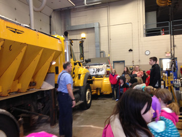 2015-16 Grd 3 5 Transportation/Manufacturing Field Trip - Photo Number 5